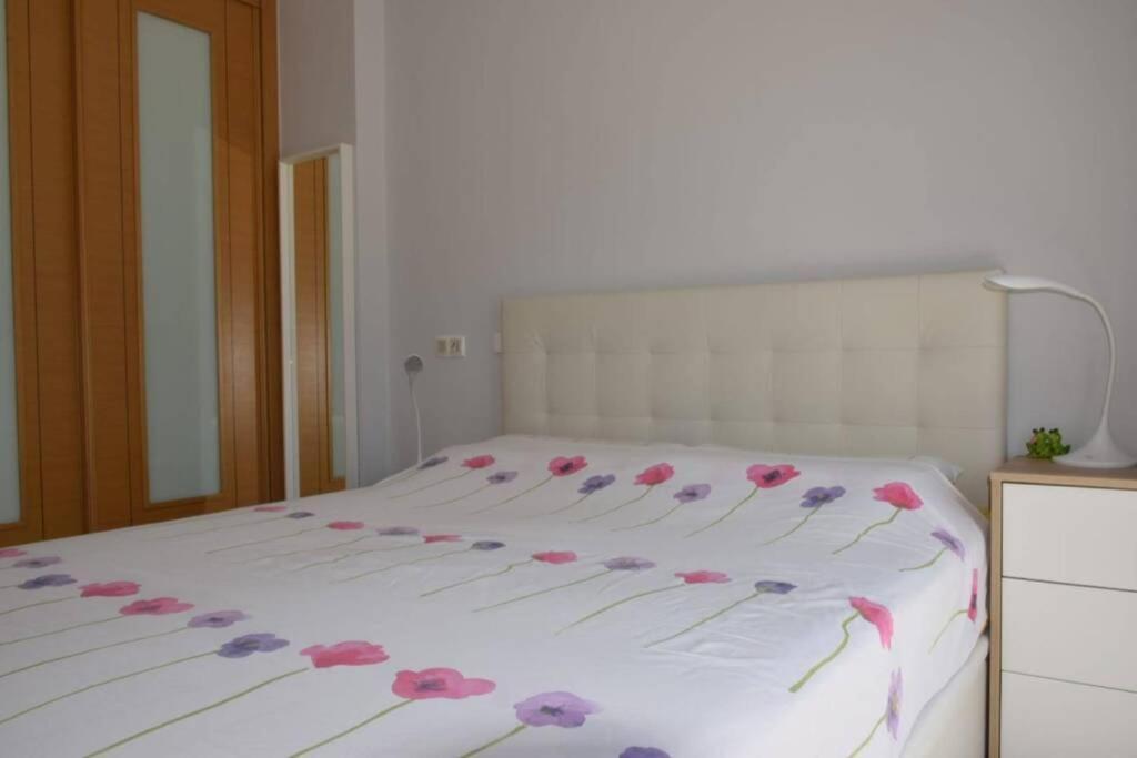 Brina, Stylish Apartment In Portimão Eksteriør bilde